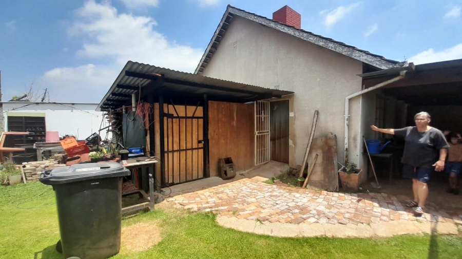 3 Bedroom Property for Sale in Rhodesfield Gauteng