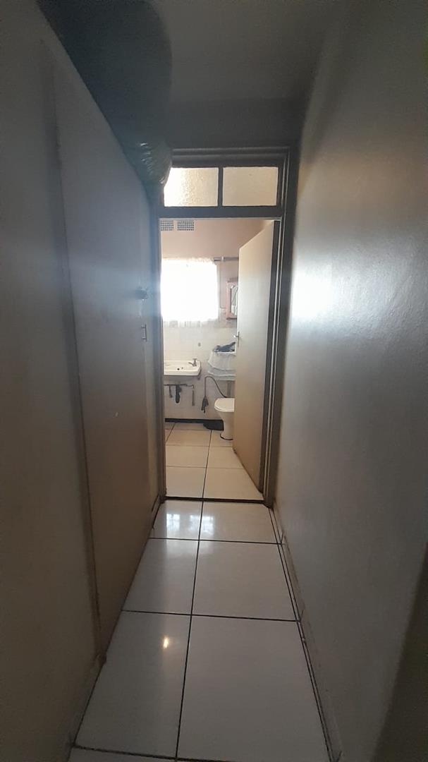 3 Bedroom Property for Sale in Rhodesfield Gauteng