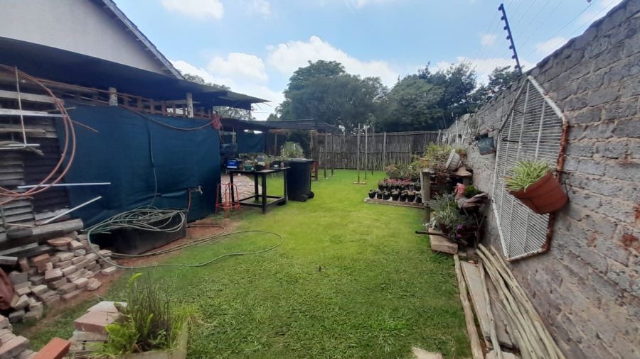 3 Bedroom Property for Sale in Rhodesfield Gauteng