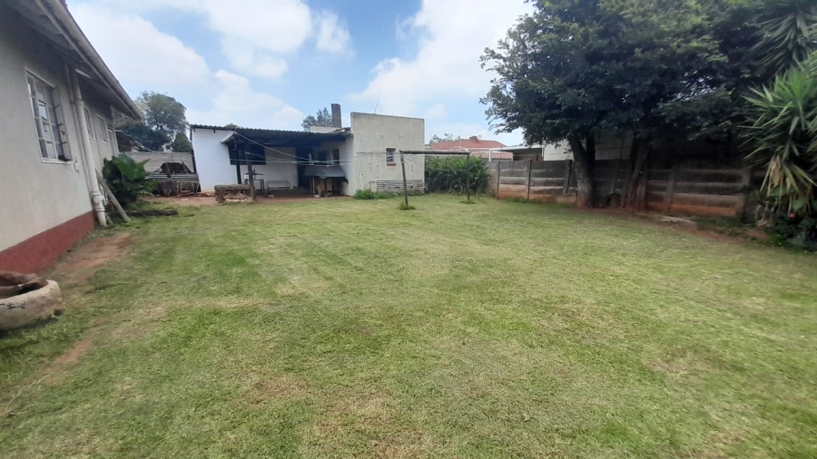 3 Bedroom Property for Sale in Rhodesfield Gauteng