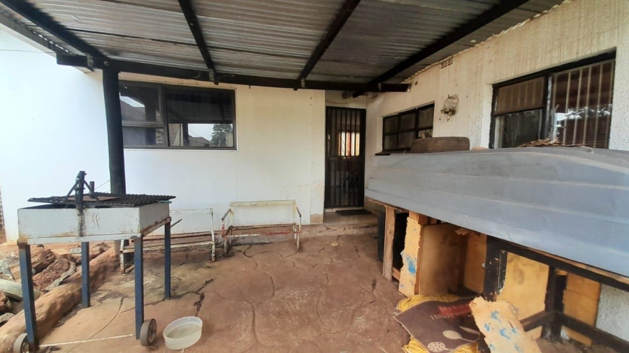 3 Bedroom Property for Sale in Rhodesfield Gauteng