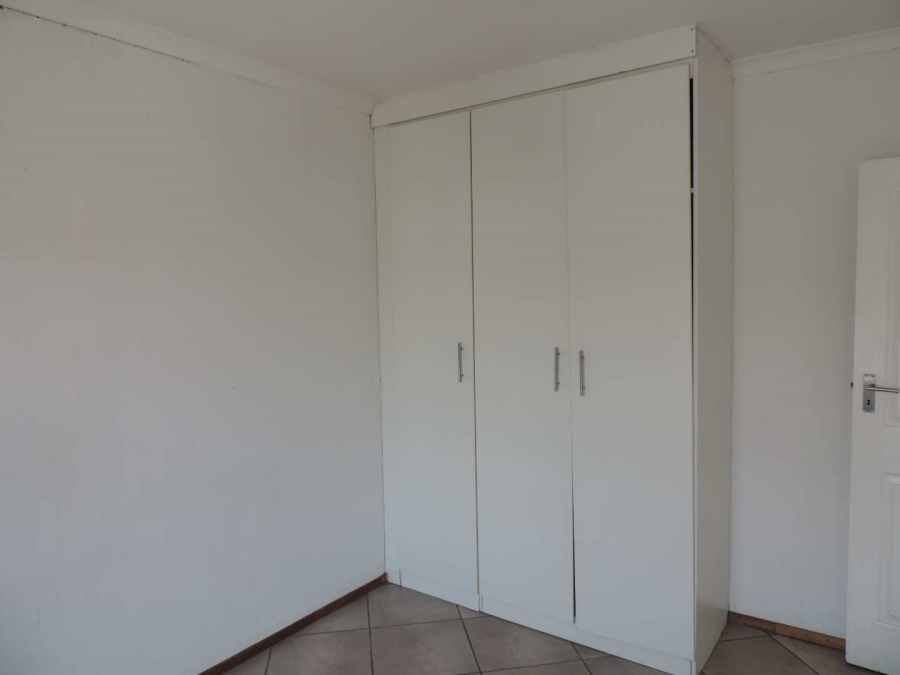 2 Bedroom Property for Sale in Albertsdal Gauteng