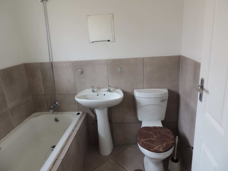 2 Bedroom Property for Sale in Albertsdal Gauteng