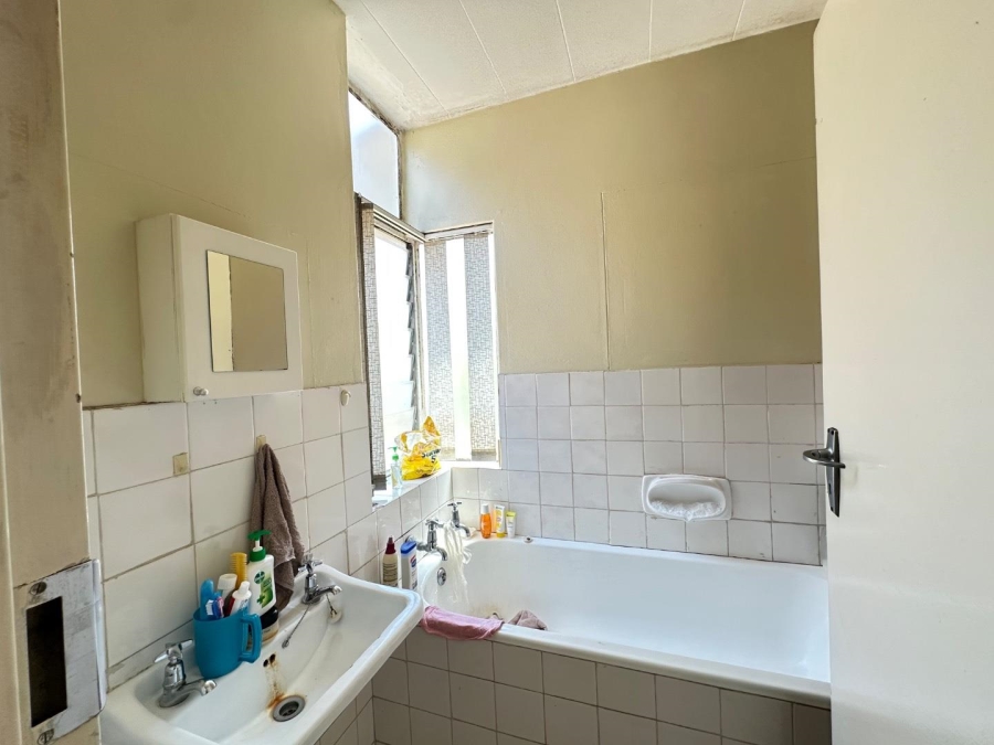 1 Bedroom Property for Sale in Sunnyside Gauteng