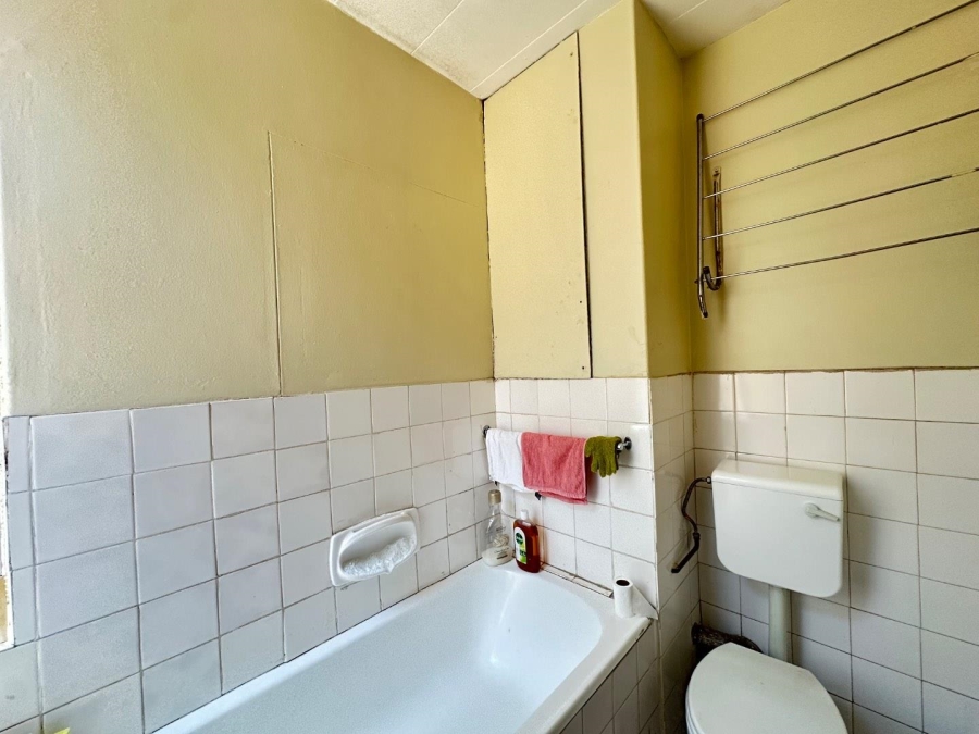 1 Bedroom Property for Sale in Sunnyside Gauteng