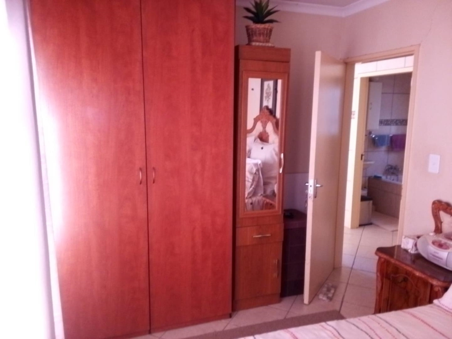 2 Bedroom Property for Sale in Mamelodi East Gauteng