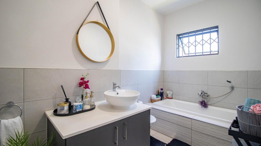 3 Bedroom Property for Sale in Brentwood Park Gauteng