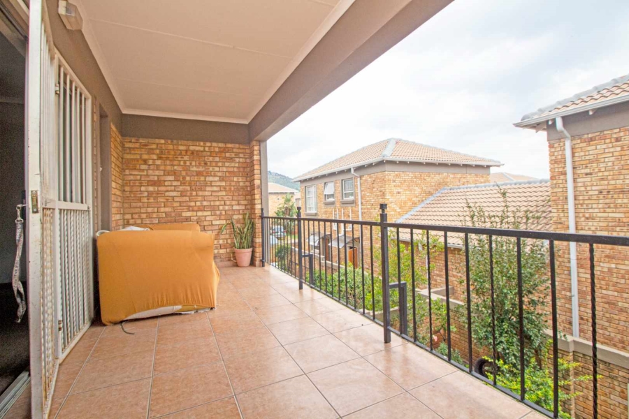 3 Bedroom Property for Sale in Wilgeheuwel Gauteng