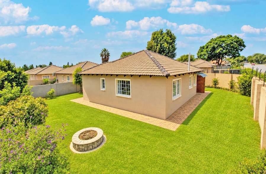 3 Bedroom Property for Sale in Honeydew Manor Gauteng