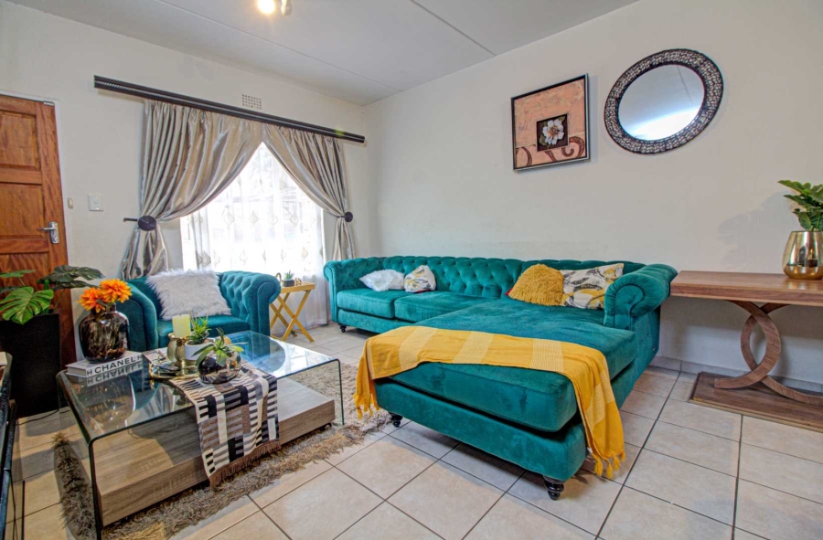 2 Bedroom Property for Sale in Strubensvallei Gauteng