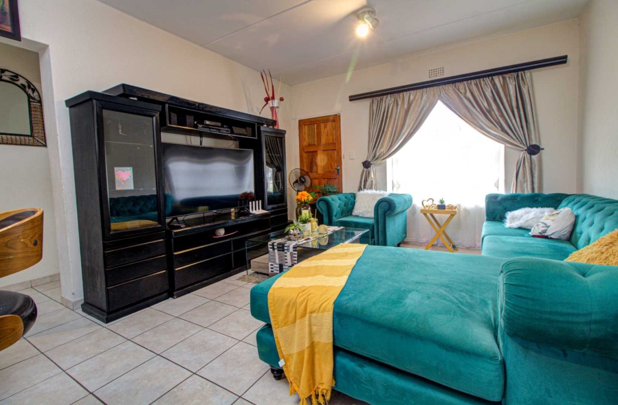 2 Bedroom Property for Sale in Strubensvallei Gauteng