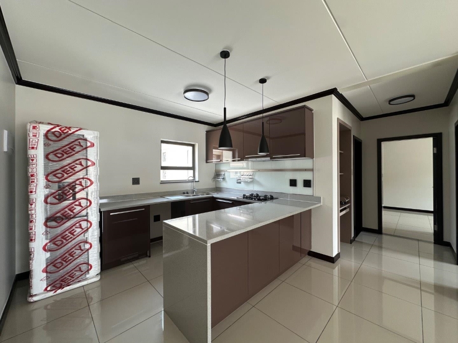 To Let 2 Bedroom Property for Rent in Blue Hills Gauteng