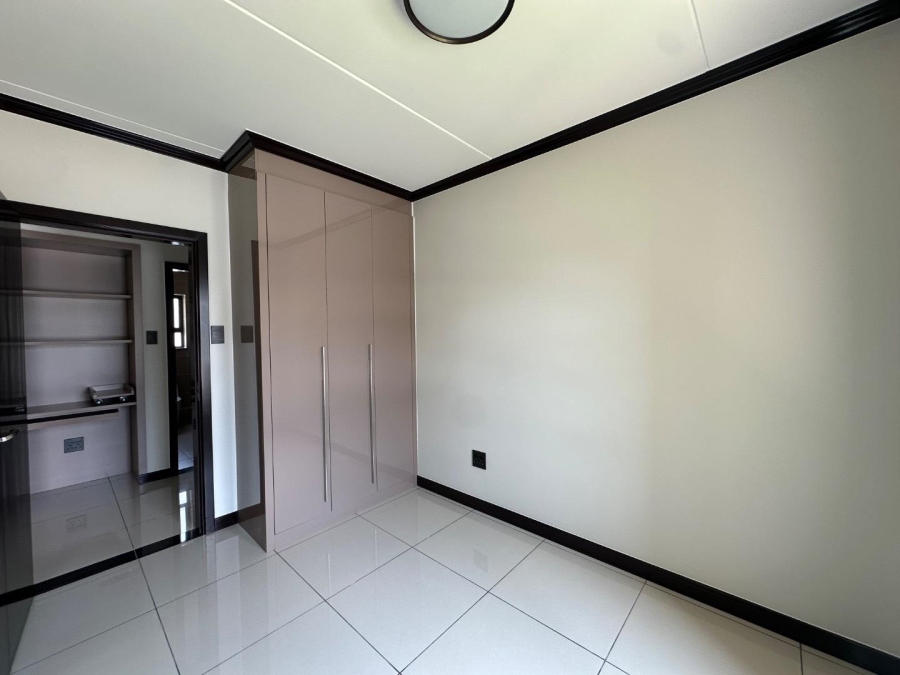 To Let 2 Bedroom Property for Rent in Blue Hills Gauteng