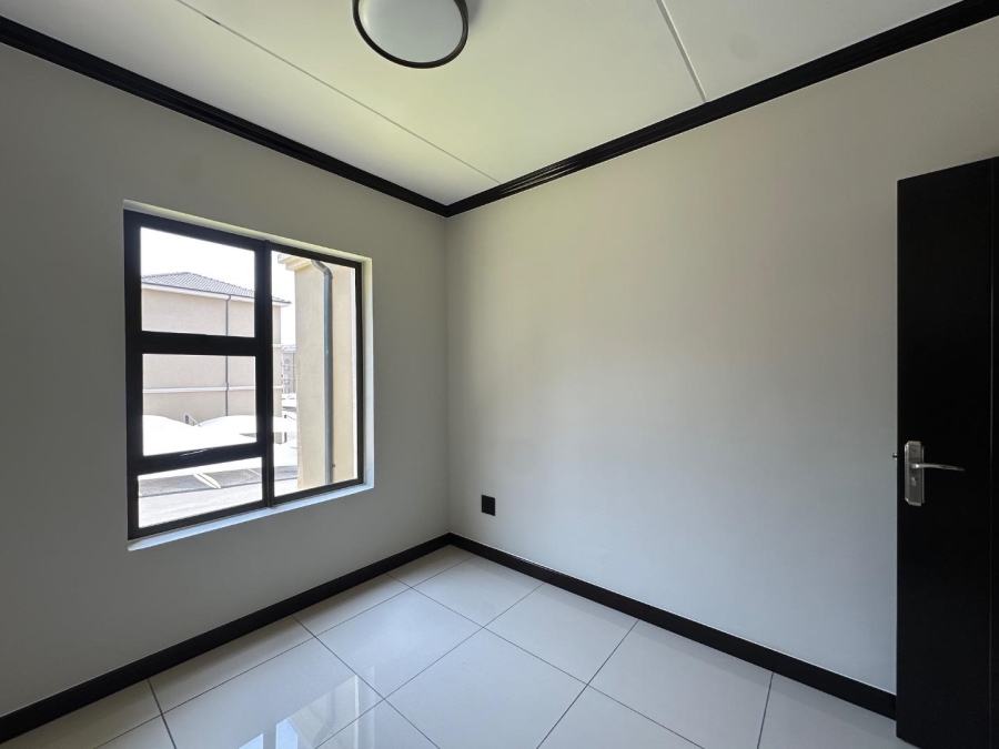 To Let 2 Bedroom Property for Rent in Blue Hills Gauteng