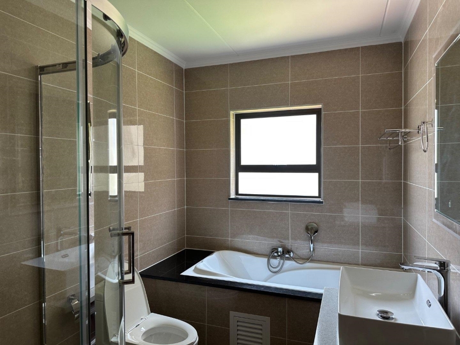 To Let 2 Bedroom Property for Rent in Blue Hills Gauteng