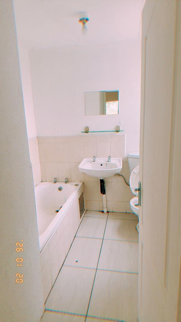 2 Bedroom Property for Sale in Ridgeway Gauteng