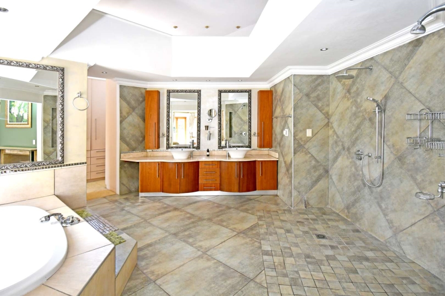 To Let 5 Bedroom Property for Rent in Bryanston Gauteng