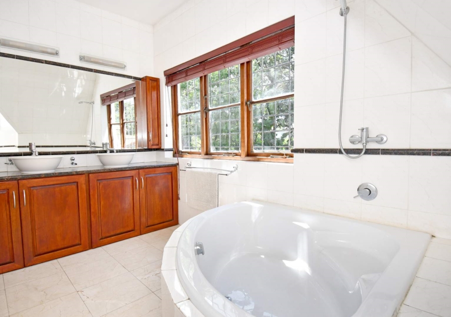 To Let 5 Bedroom Property for Rent in Bryanston Gauteng