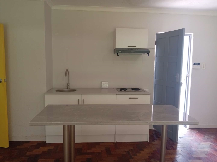 To Let 1 Bedroom Property for Rent in Houghton Gauteng