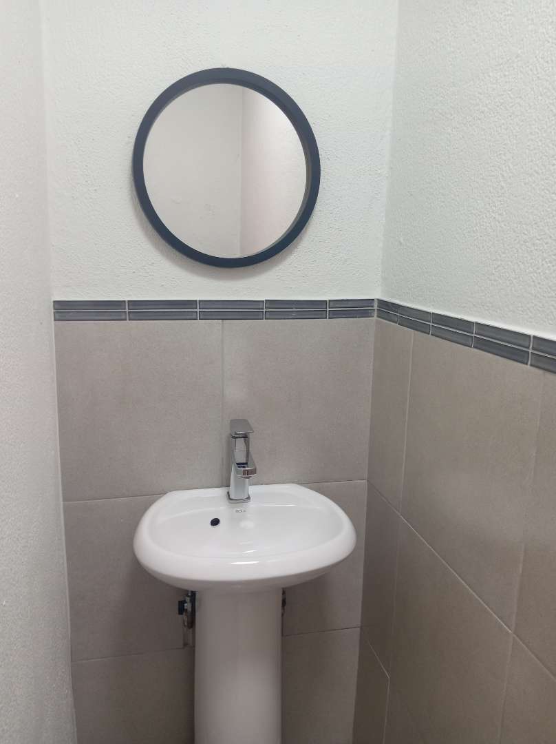 To Let 1 Bedroom Property for Rent in Houghton Gauteng