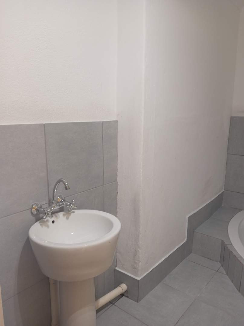 To Let 1 Bedroom Property for Rent in Houghton Gauteng