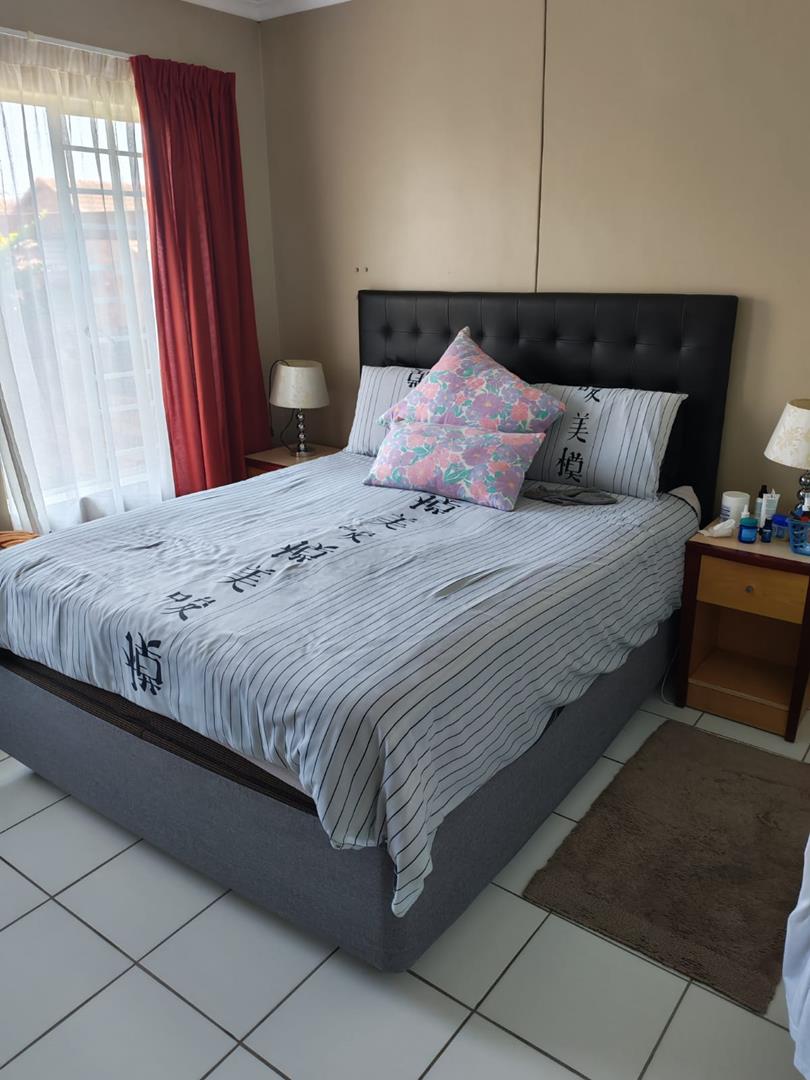 2 Bedroom Property for Sale in Highveld Gauteng