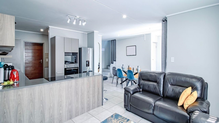 3 Bedroom Property for Sale in Rooihuiskraal North Gauteng