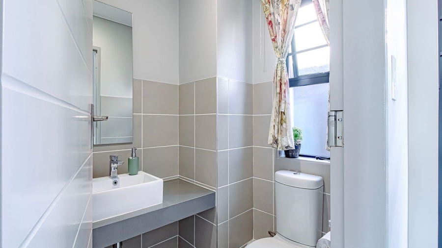 3 Bedroom Property for Sale in Rooihuiskraal North Gauteng