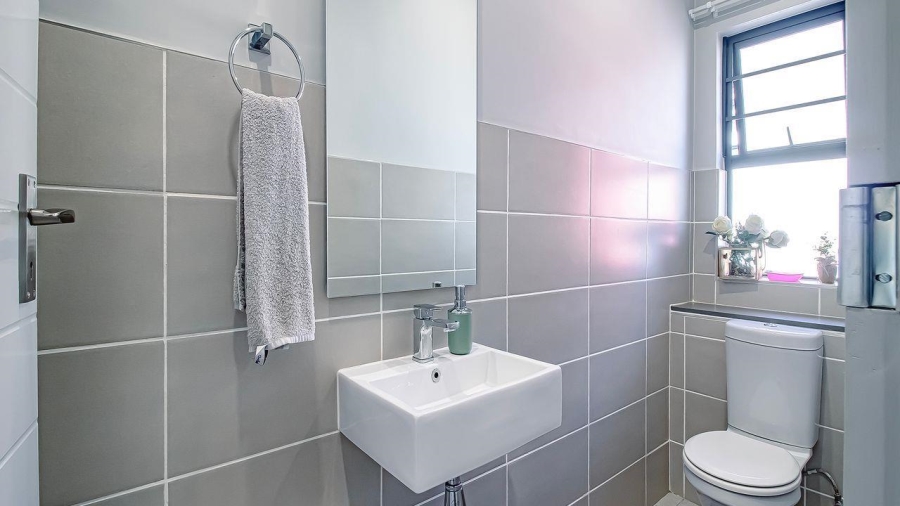 3 Bedroom Property for Sale in Rooihuiskraal North Gauteng