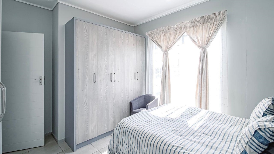 3 Bedroom Property for Sale in Rooihuiskraal North Gauteng