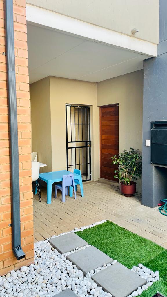 To Let 2 Bedroom Property for Rent in Terenure Gauteng