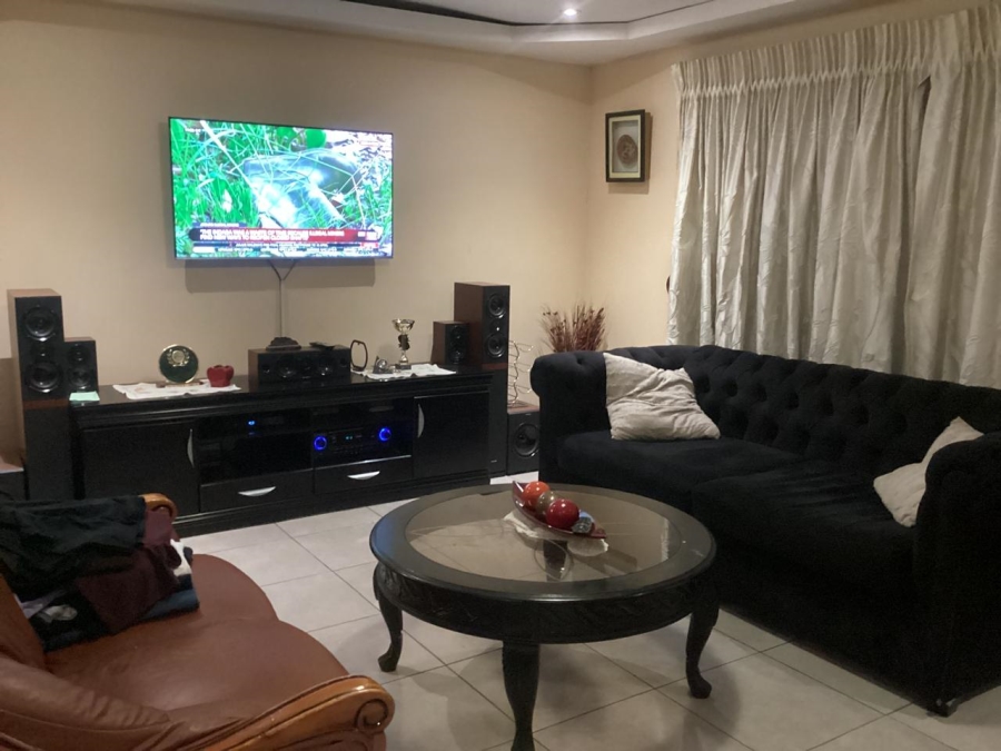 4 Bedroom Property for Sale in Kibler Park Gauteng