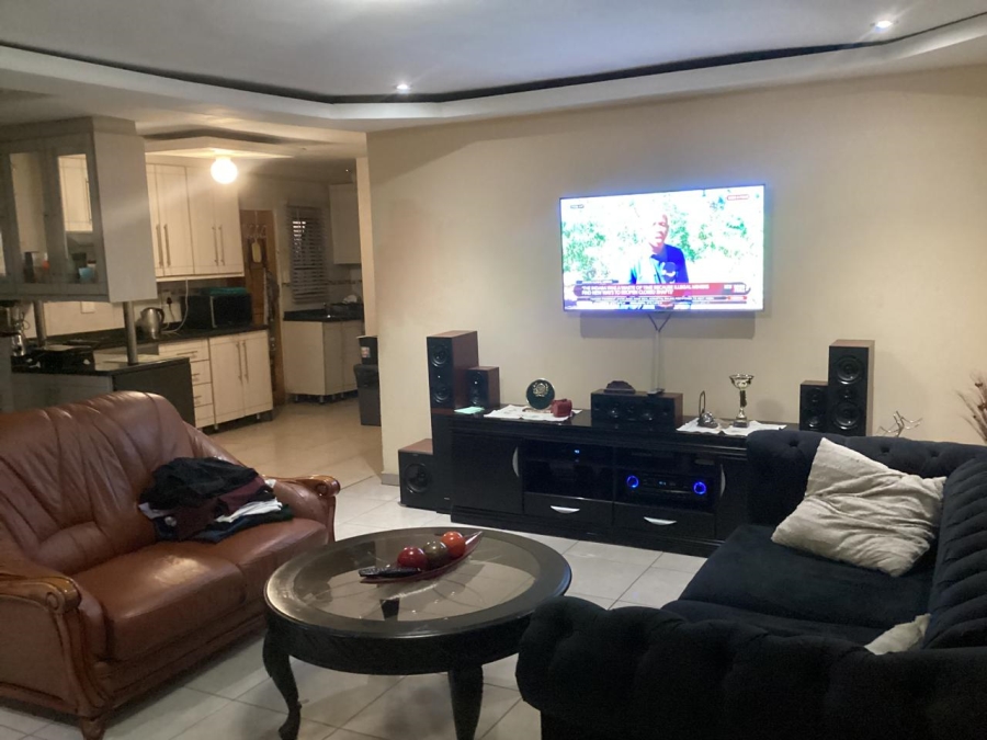 4 Bedroom Property for Sale in Kibler Park Gauteng