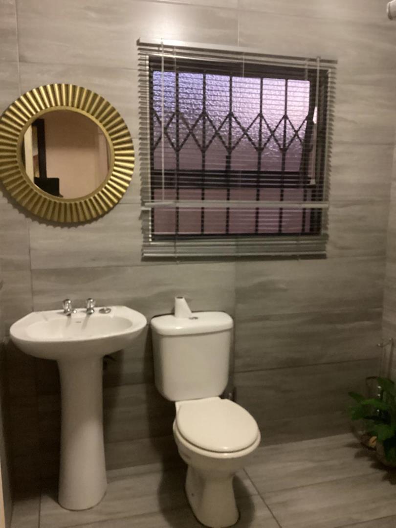 4 Bedroom Property for Sale in Kibler Park Gauteng