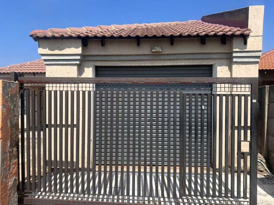 4 Bedroom Property for Sale in Kibler Park Gauteng