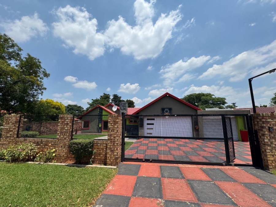 4 Bedroom Property for Sale in Brackendowns Gauteng