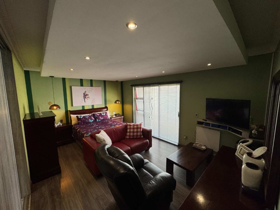 4 Bedroom Property for Sale in Brackendowns Gauteng