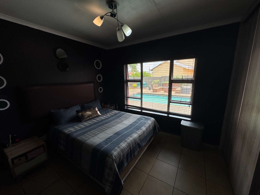 4 Bedroom Property for Sale in Brackendowns Gauteng