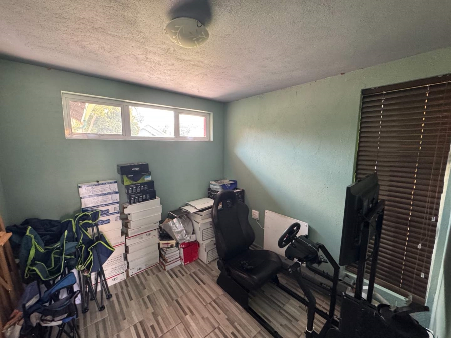 4 Bedroom Property for Sale in Brackendowns Gauteng