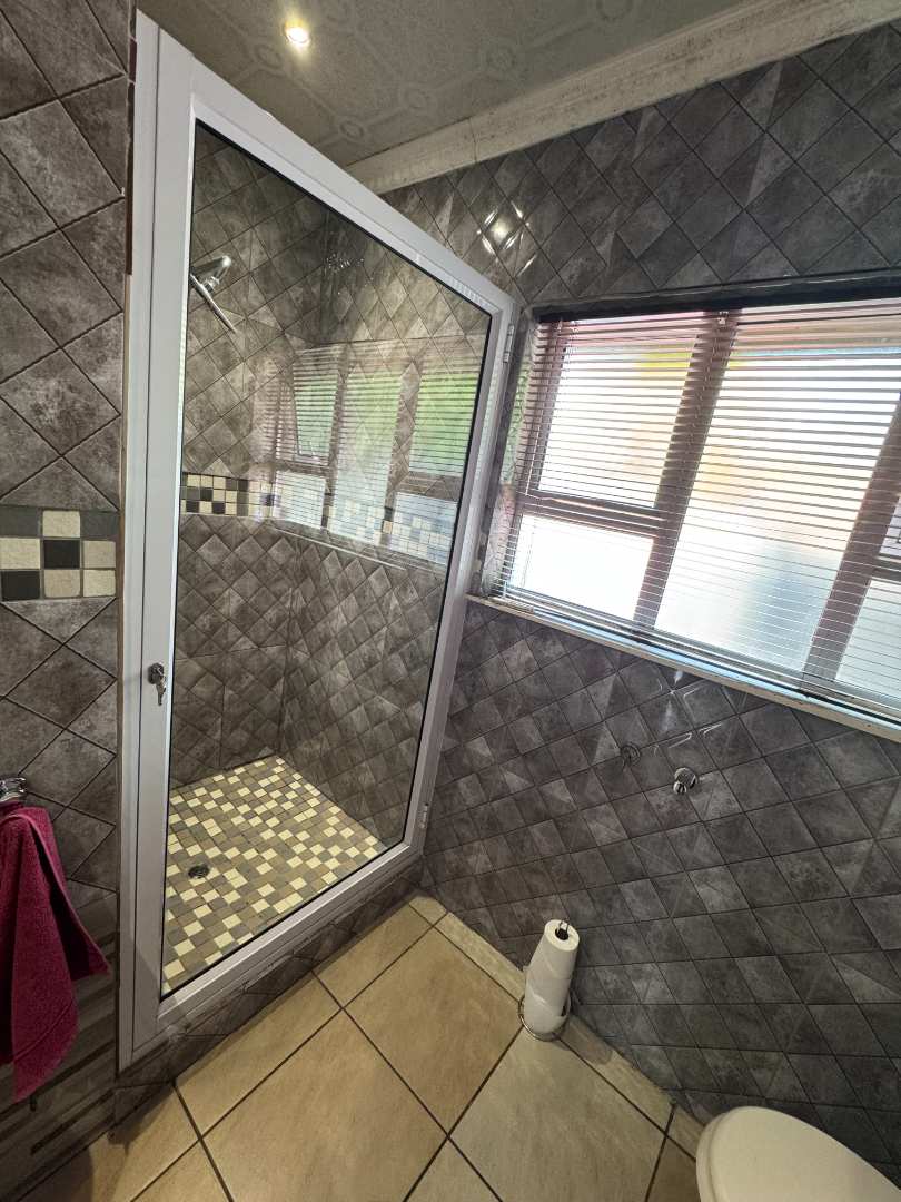 4 Bedroom Property for Sale in Brackendowns Gauteng