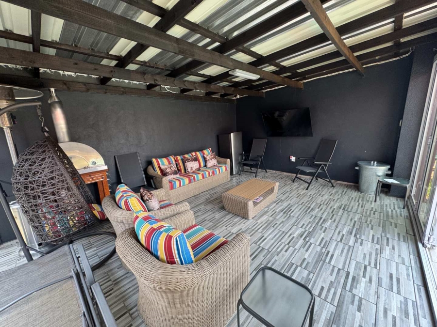 4 Bedroom Property for Sale in Brackendowns Gauteng