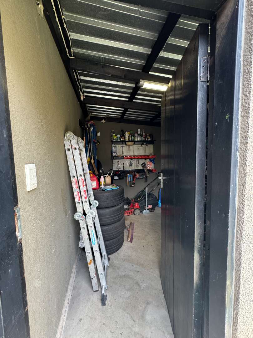 4 Bedroom Property for Sale in Brackendowns Gauteng