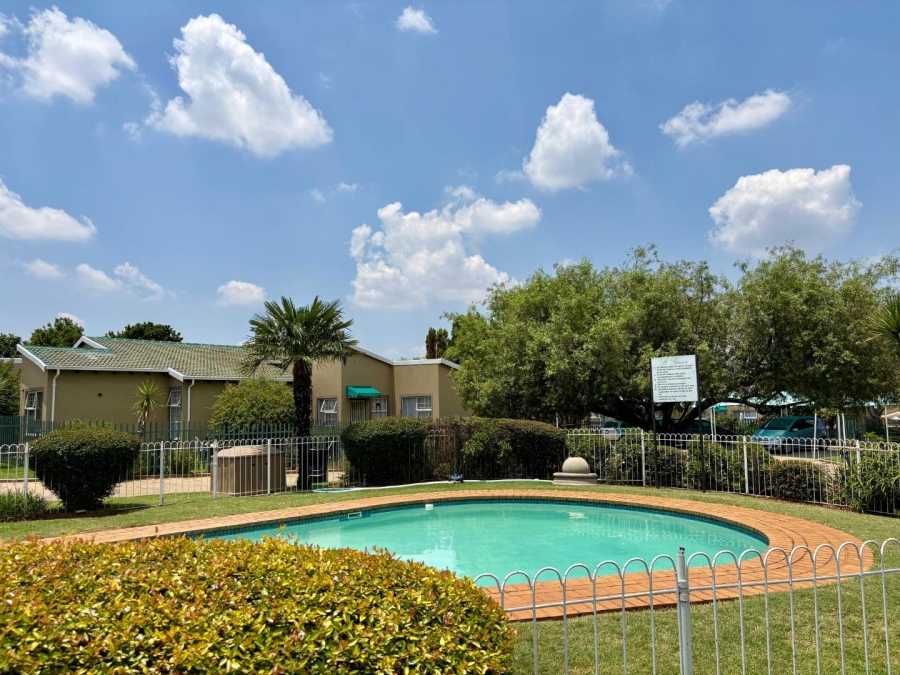 2 Bedroom Property for Sale in Meyersdal Gauteng