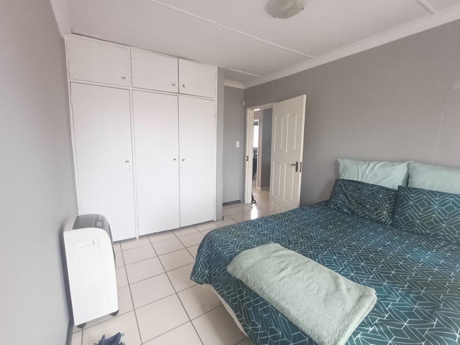 1 Bedroom Property for Sale in Fontainebleau Gauteng