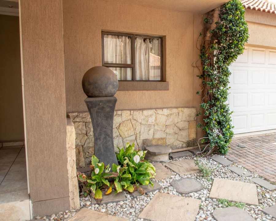 3 Bedroom Property for Sale in Zuurfontein Gauteng