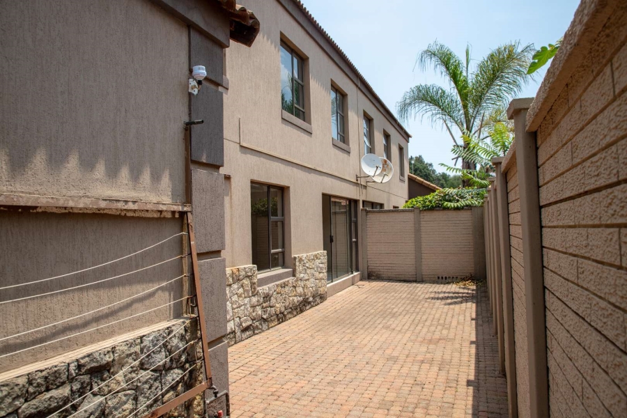 3 Bedroom Property for Sale in Zuurfontein Gauteng