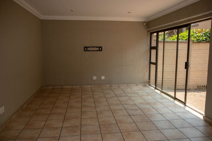 3 Bedroom Property for Sale in Zuurfontein Gauteng