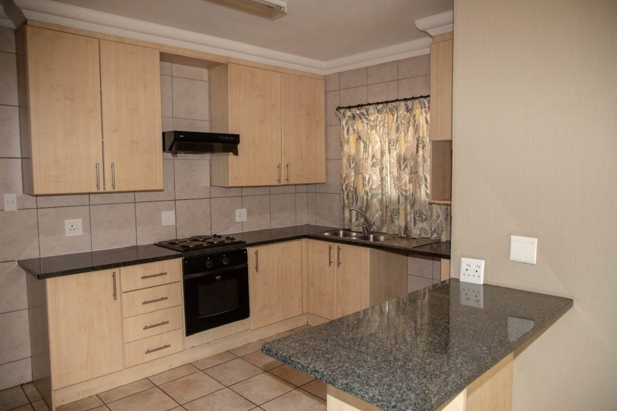 3 Bedroom Property for Sale in Zuurfontein Gauteng