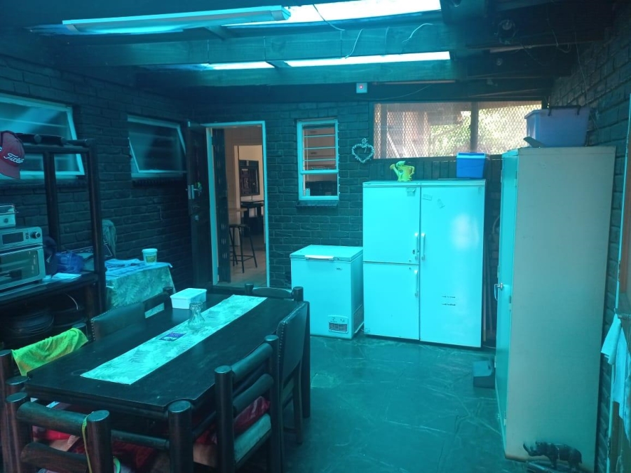 6 Bedroom Property for Sale in Lyttelton Manor Gauteng