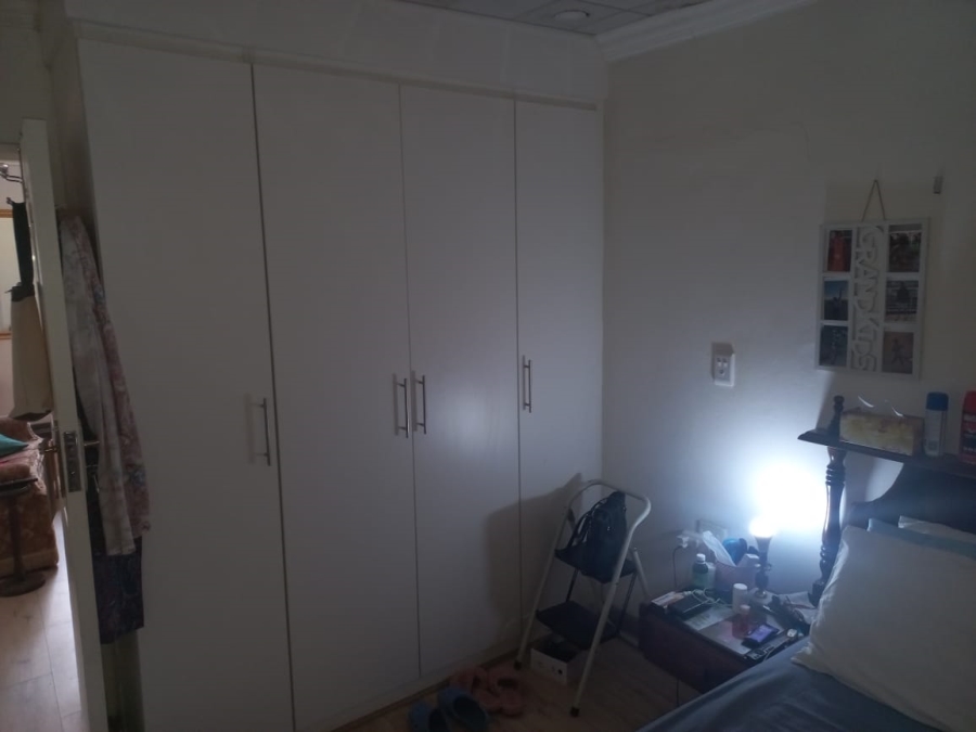 6 Bedroom Property for Sale in Lyttelton Manor Gauteng